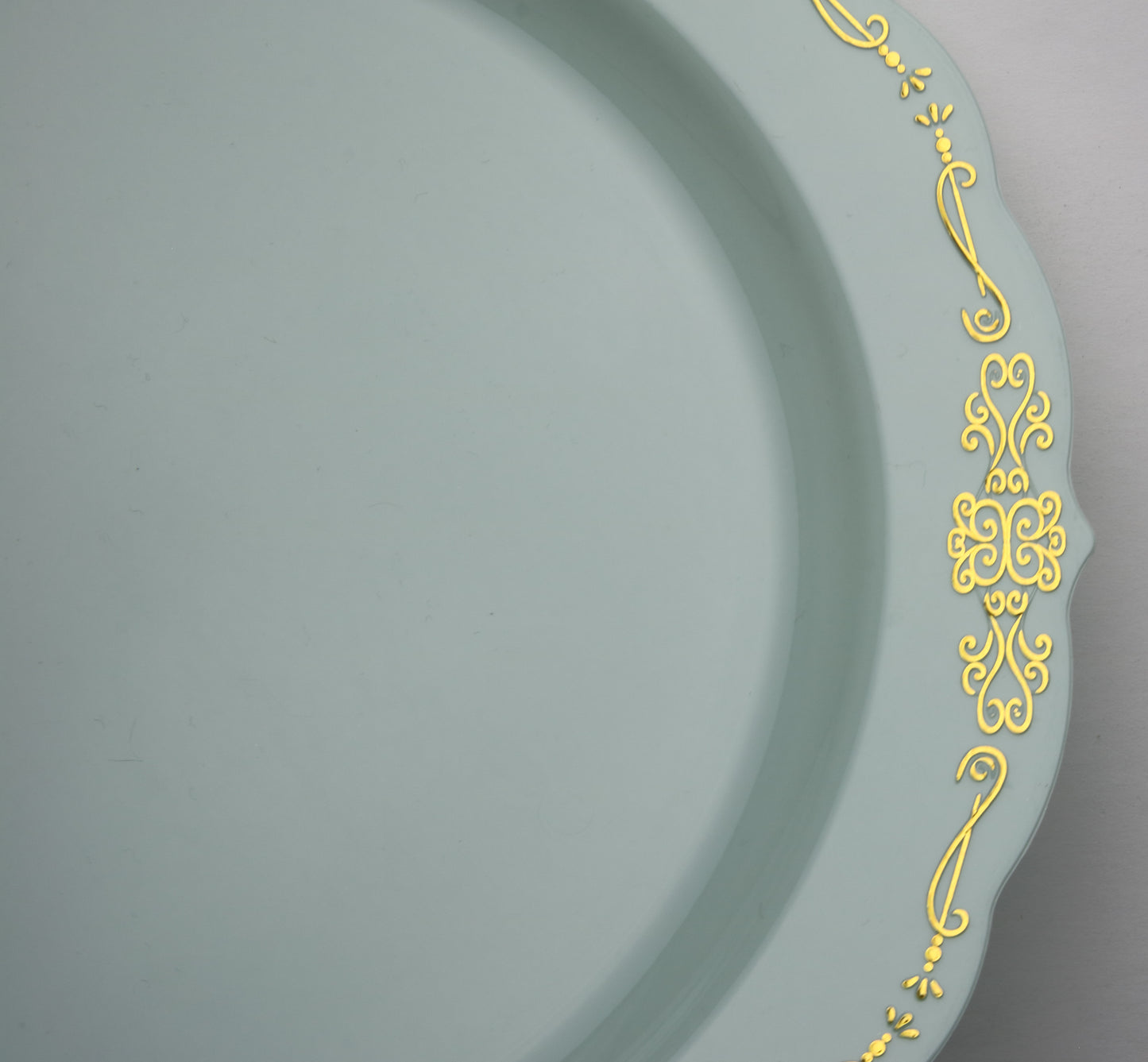 7.5 In. Robin Blue Victorian Design Plates - 20 Ct.