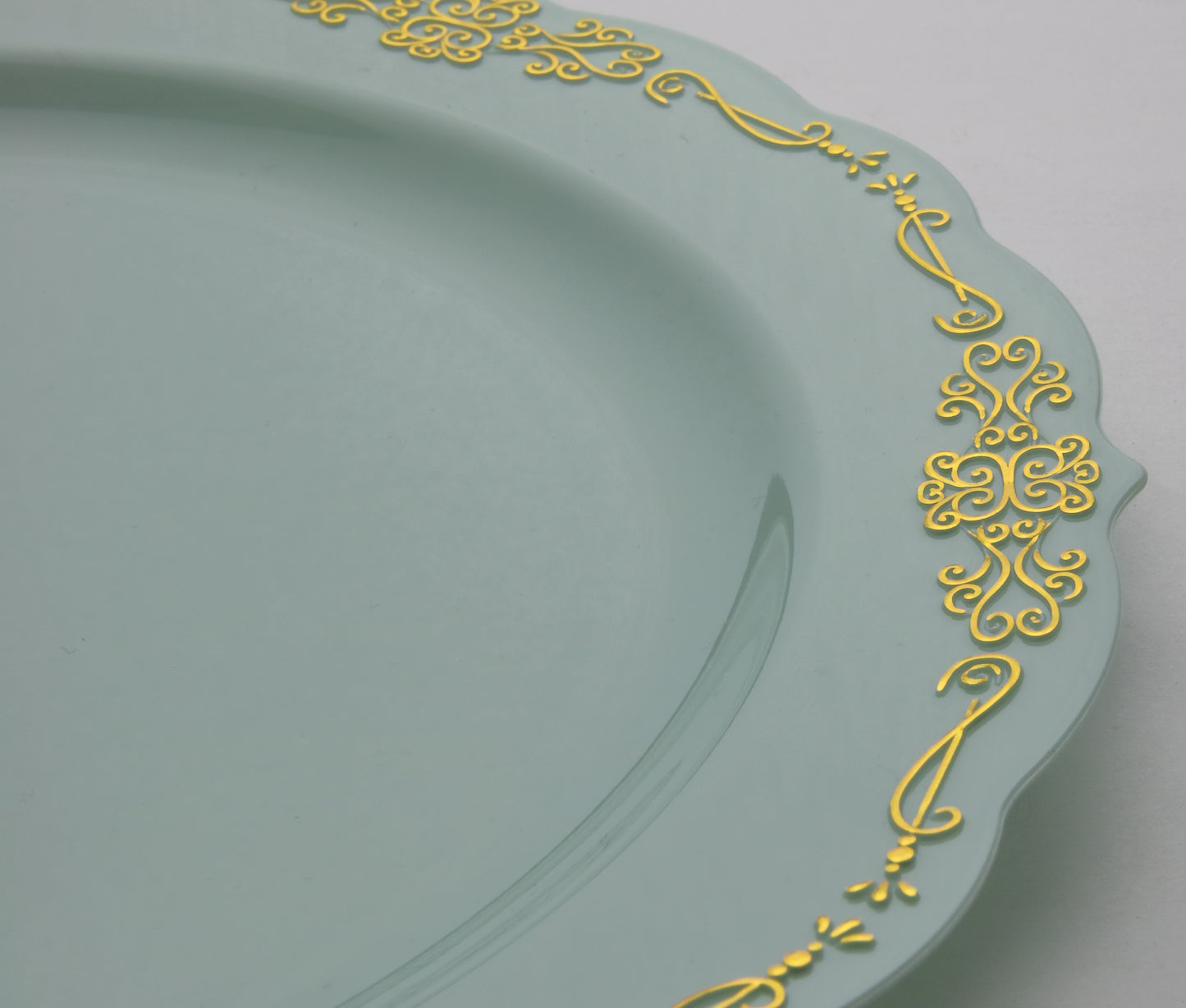 7.5 In. Robin Blue Victorian Design Plates - 20 Ct.