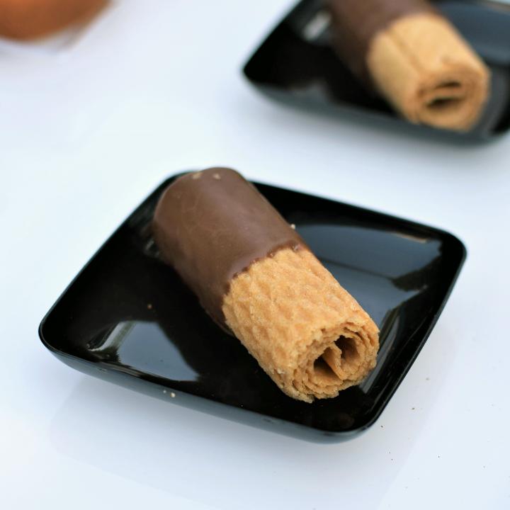 2.44 In. Black Sauce Dishes - 20 Ct.