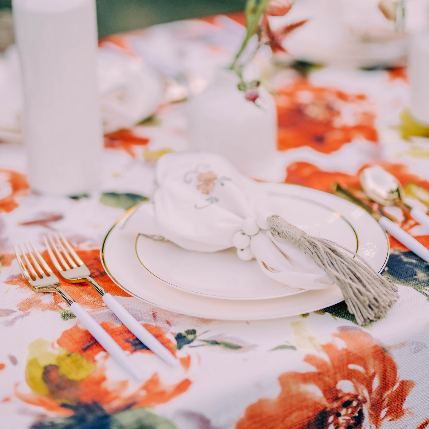 10" Classic Ivory Design Plates (10)