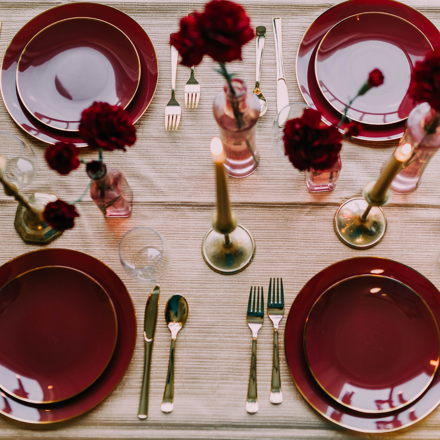 10" Classic Burgundy Design Plates (10)