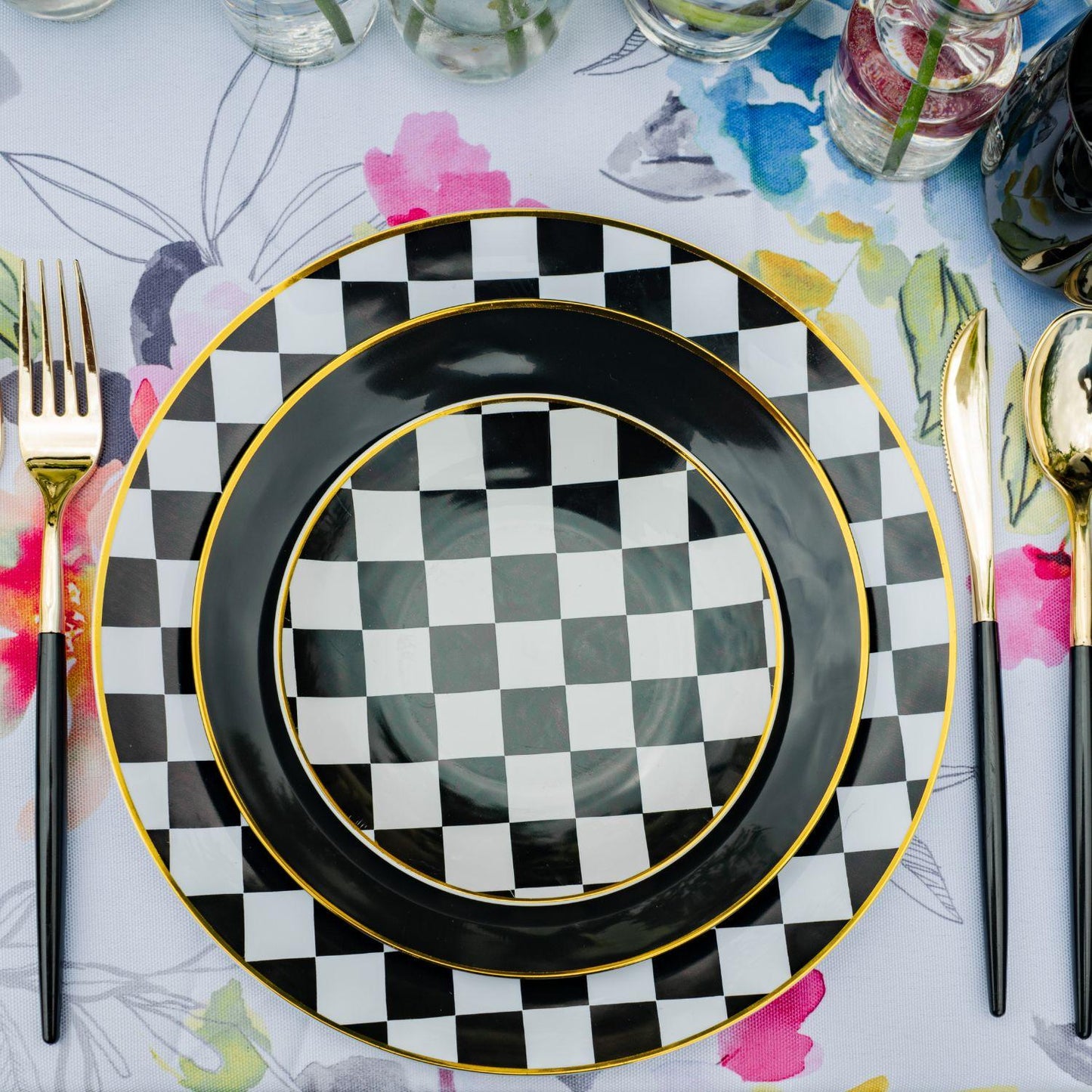 8" Classic Black Design Plates - Gold Rim 10 Ct.