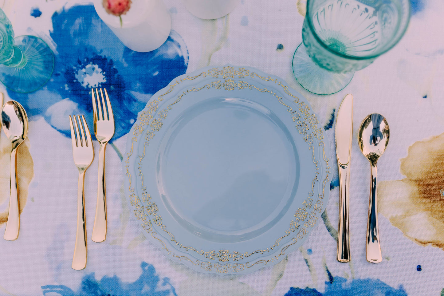 Case of 6 - 9"  Robin Blue Victorian Design Plates - 20 ct.