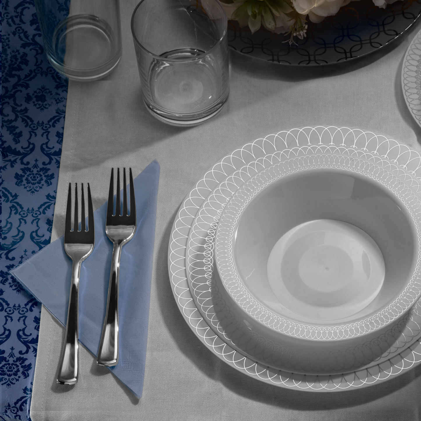 Case of 12 - 9" Silver Ovals Premium Plates - 10 ct.