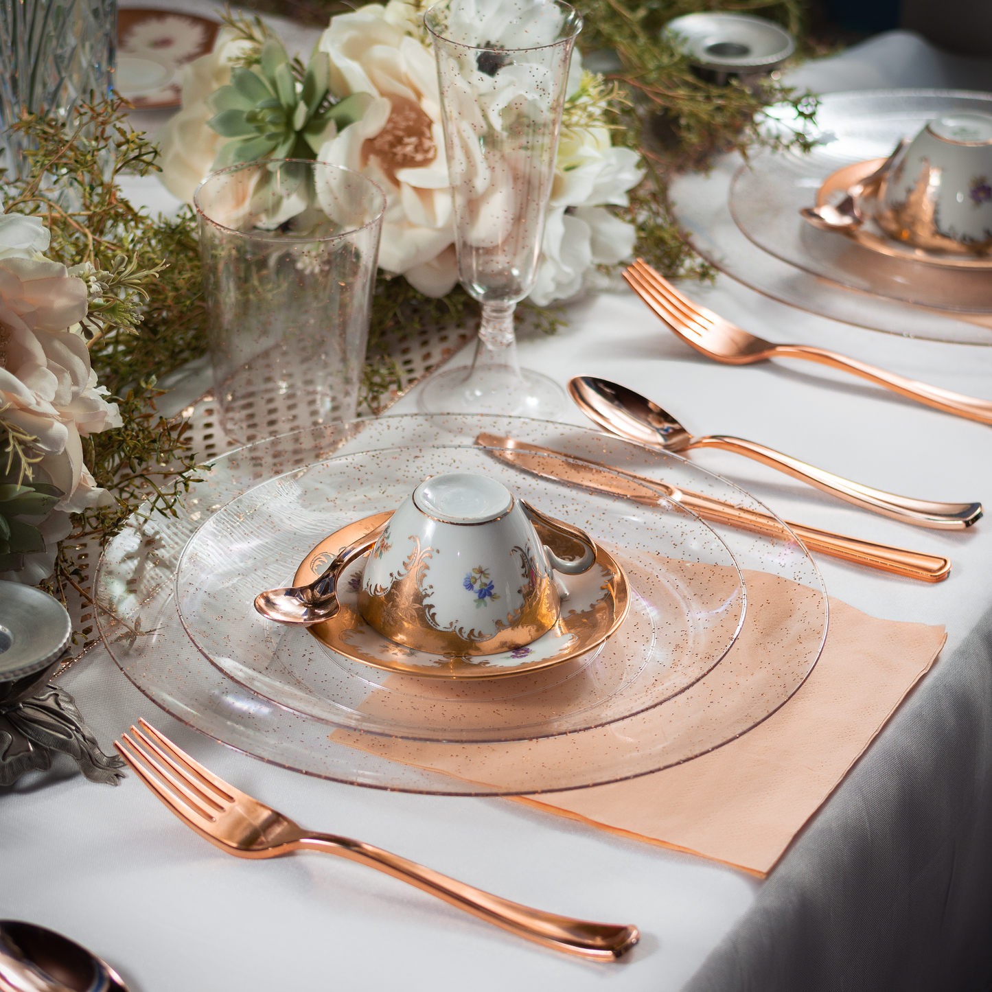 Case of 24 - Exquisite Classic Rose Gold Plastic Knives - 20 ct.